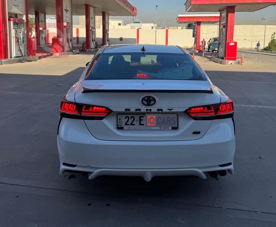 تۆیۆتا کامری